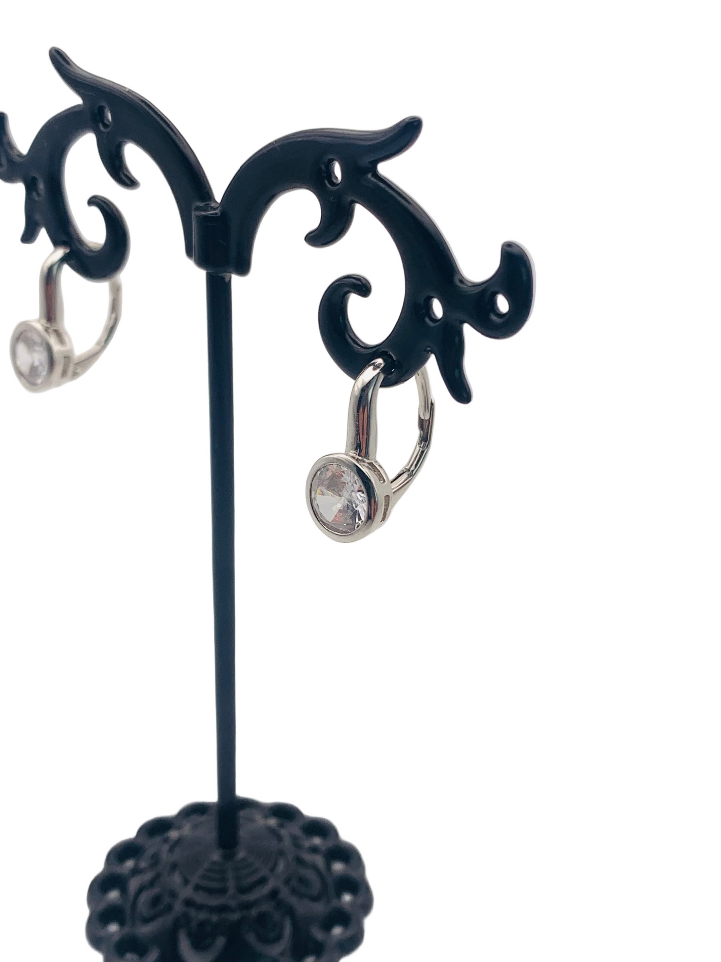 Cercei cu Piatra Alba