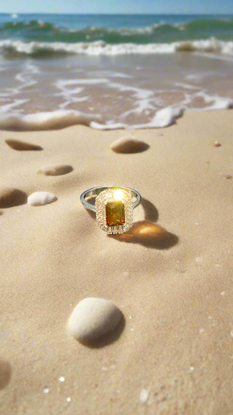 Inel argint 925 piatră rosie/rubin si pietre albe