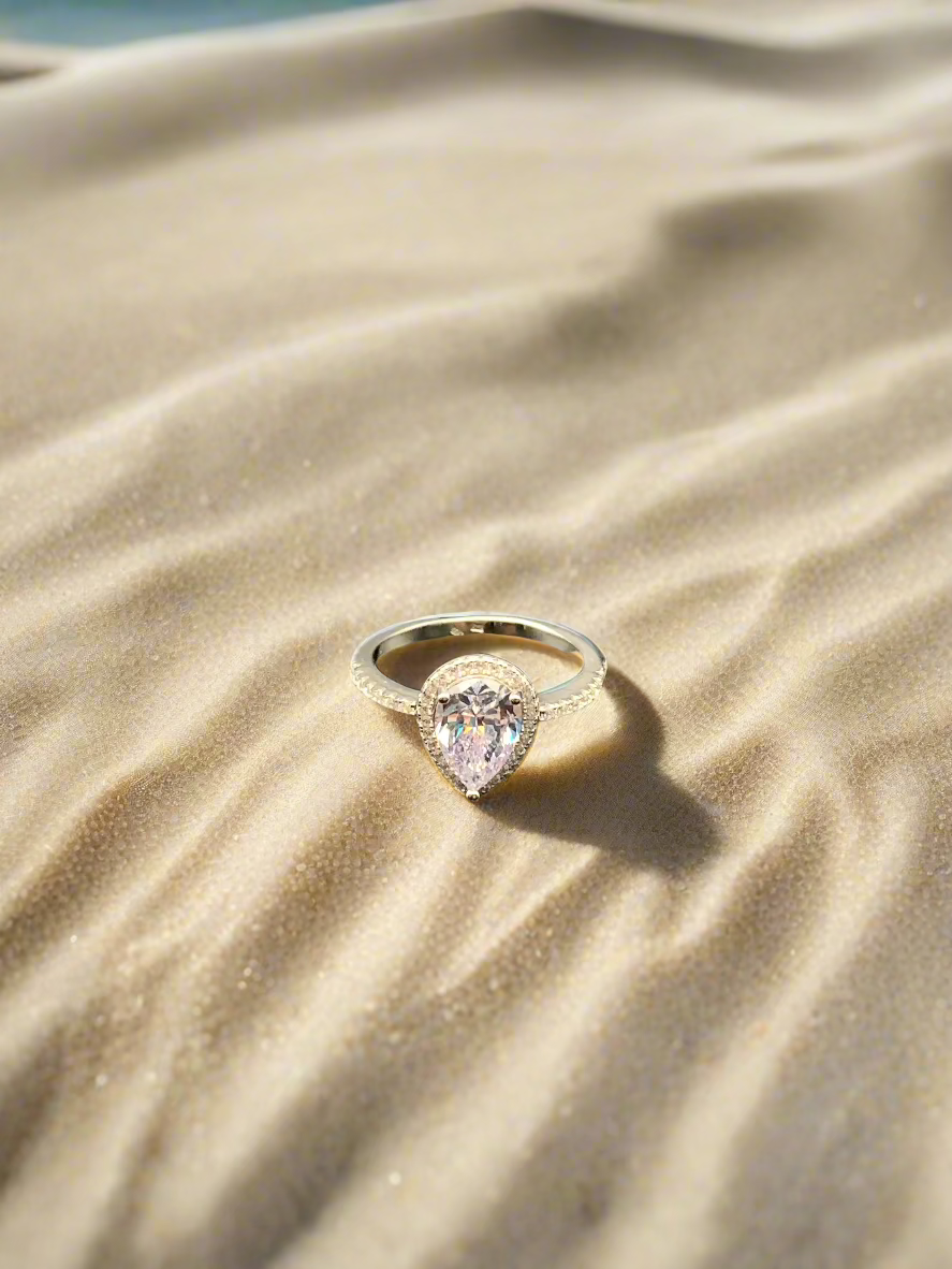 Inel din argint 925 cu piatra alba stralucitoare