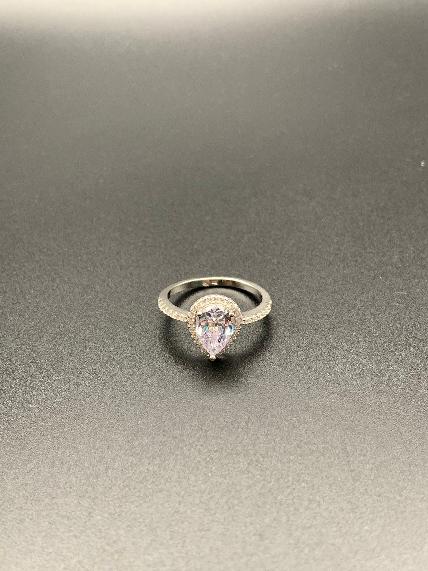 Inel din argint 925 cu piatra alba stralucitoare