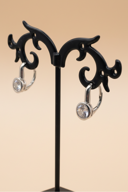 Cercei cu Piatra Alba