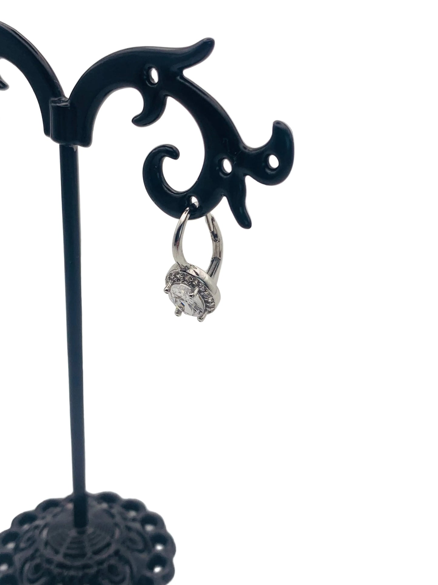 Cercei cu Pietricele Albe