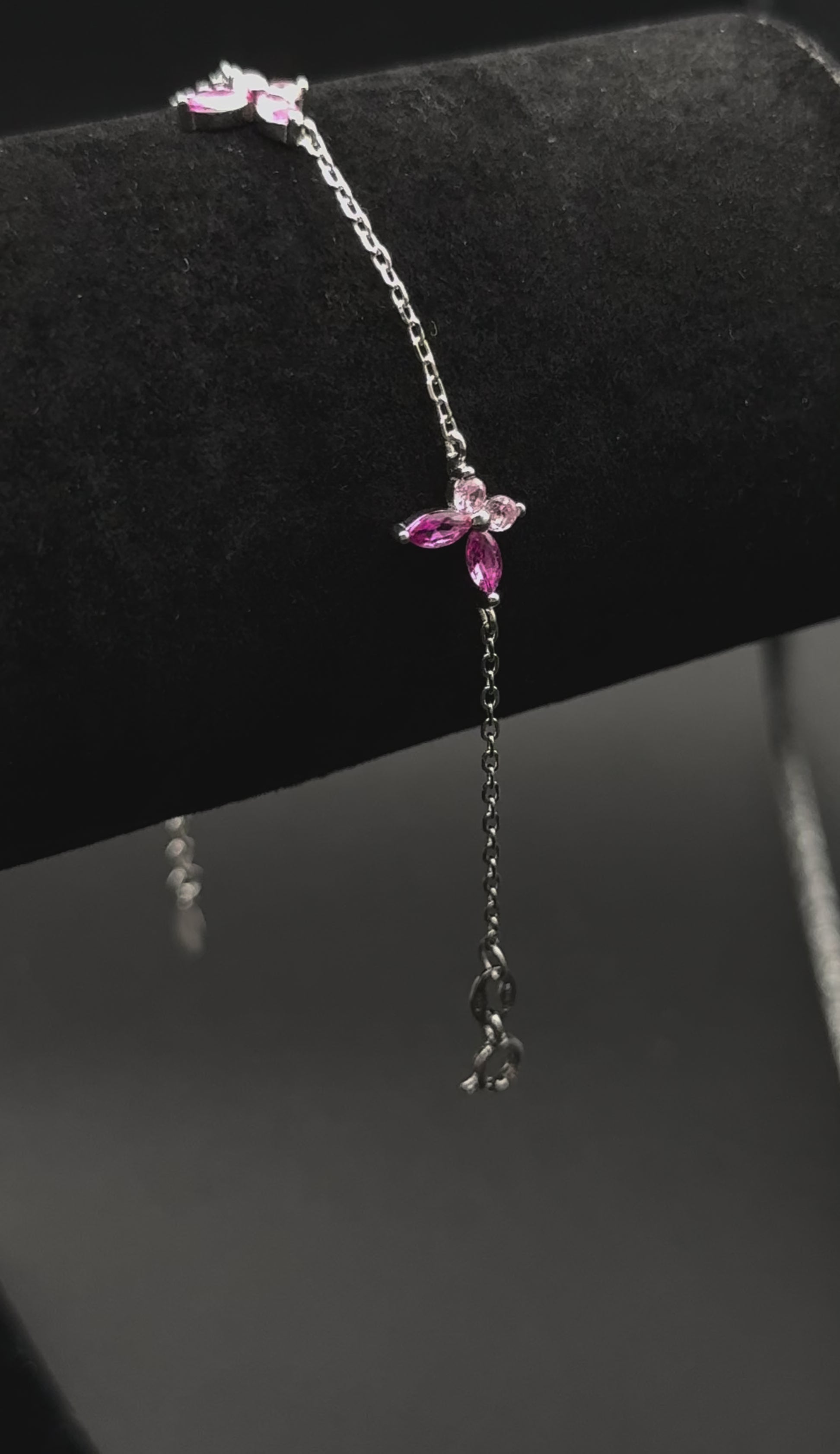 Brǎțarǎ Fluturaş Italia